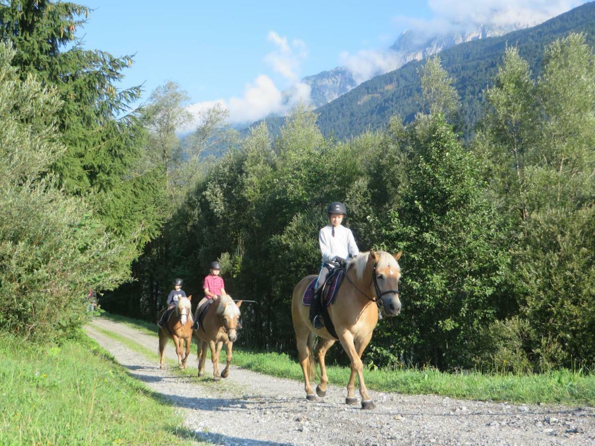 Knaller Der Reiterbauernhof Reisach Eksteriør billede